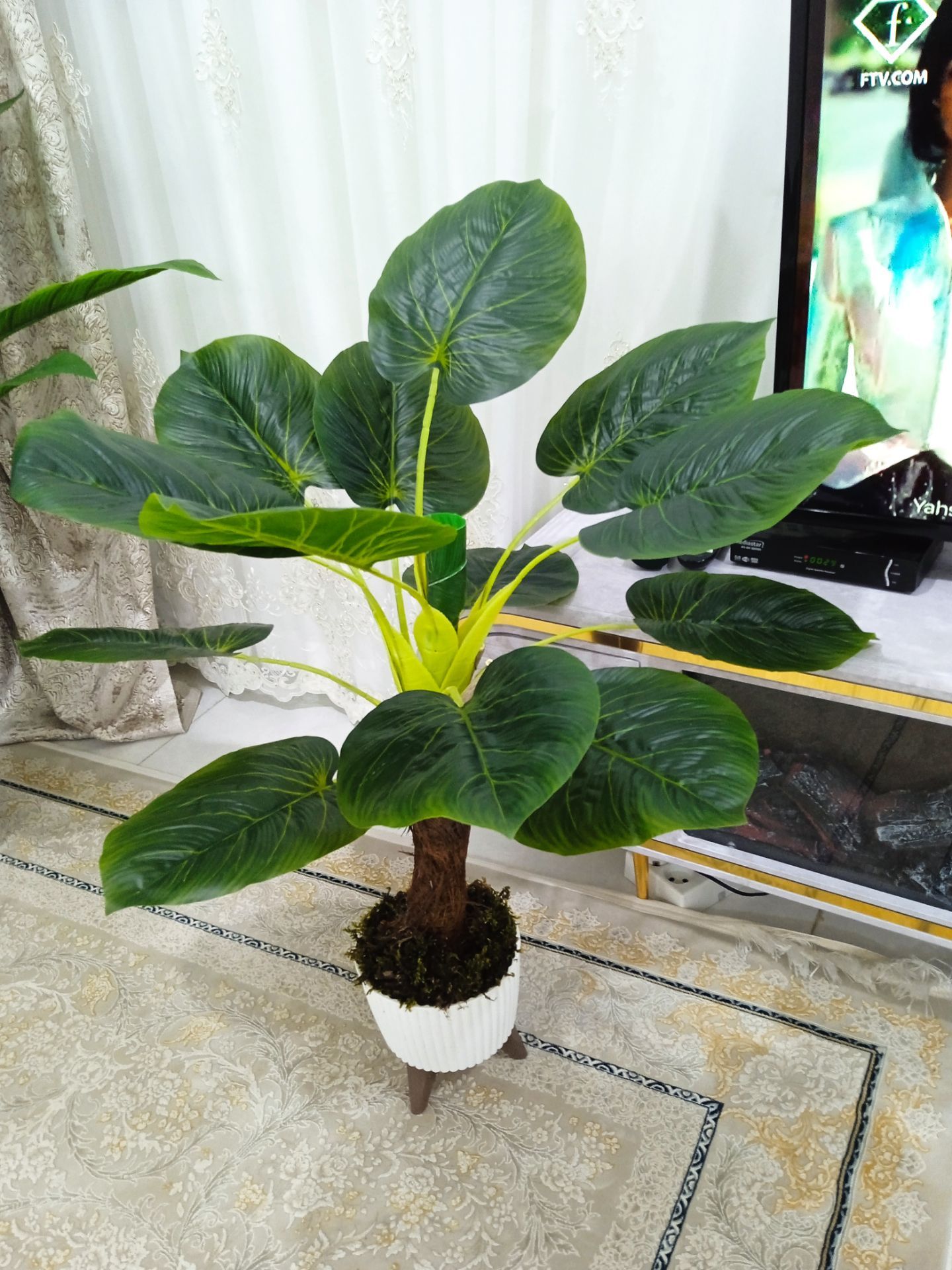 گل مصنوعی ۱۲ برگ تایوانی